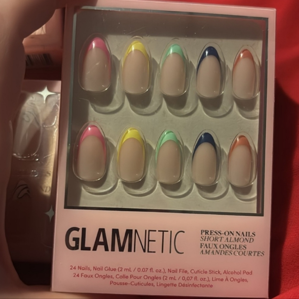 Glamnetic Short Almond Press-On Nails